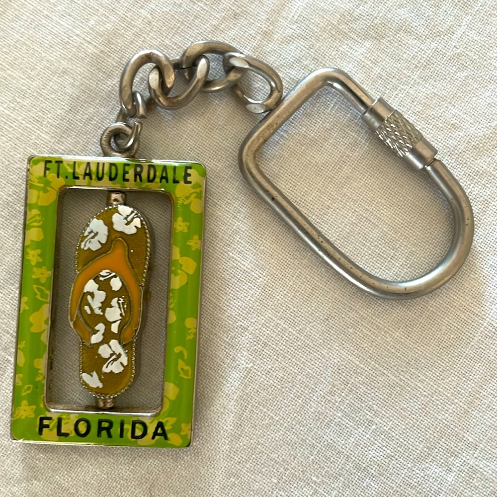 Fort Lauderdale Florida Keychain with Green and Brown Design